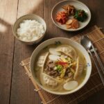 Easy Mandutguk (Korean Dumpling Soup)